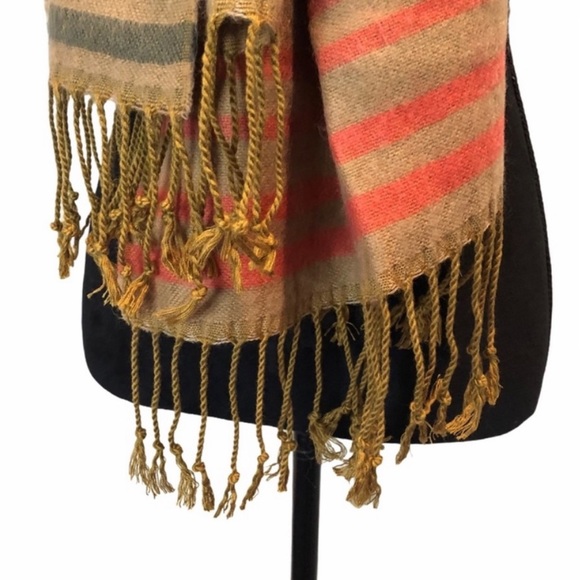 Earth tone striped oversized blanket scarf fringe detail western Navaho cowgirl - Picture 4 of 6